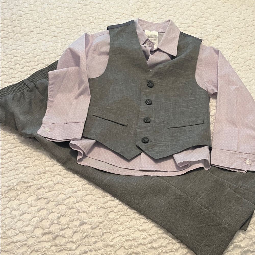 Van Heusen Lavender Shirt with Gray Vest and Pants Set